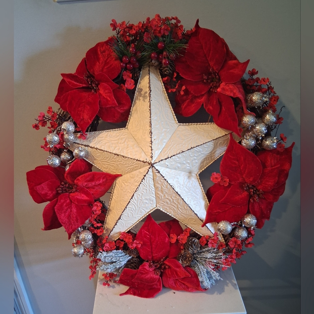Christmas Wreath - Picture 3 of 4